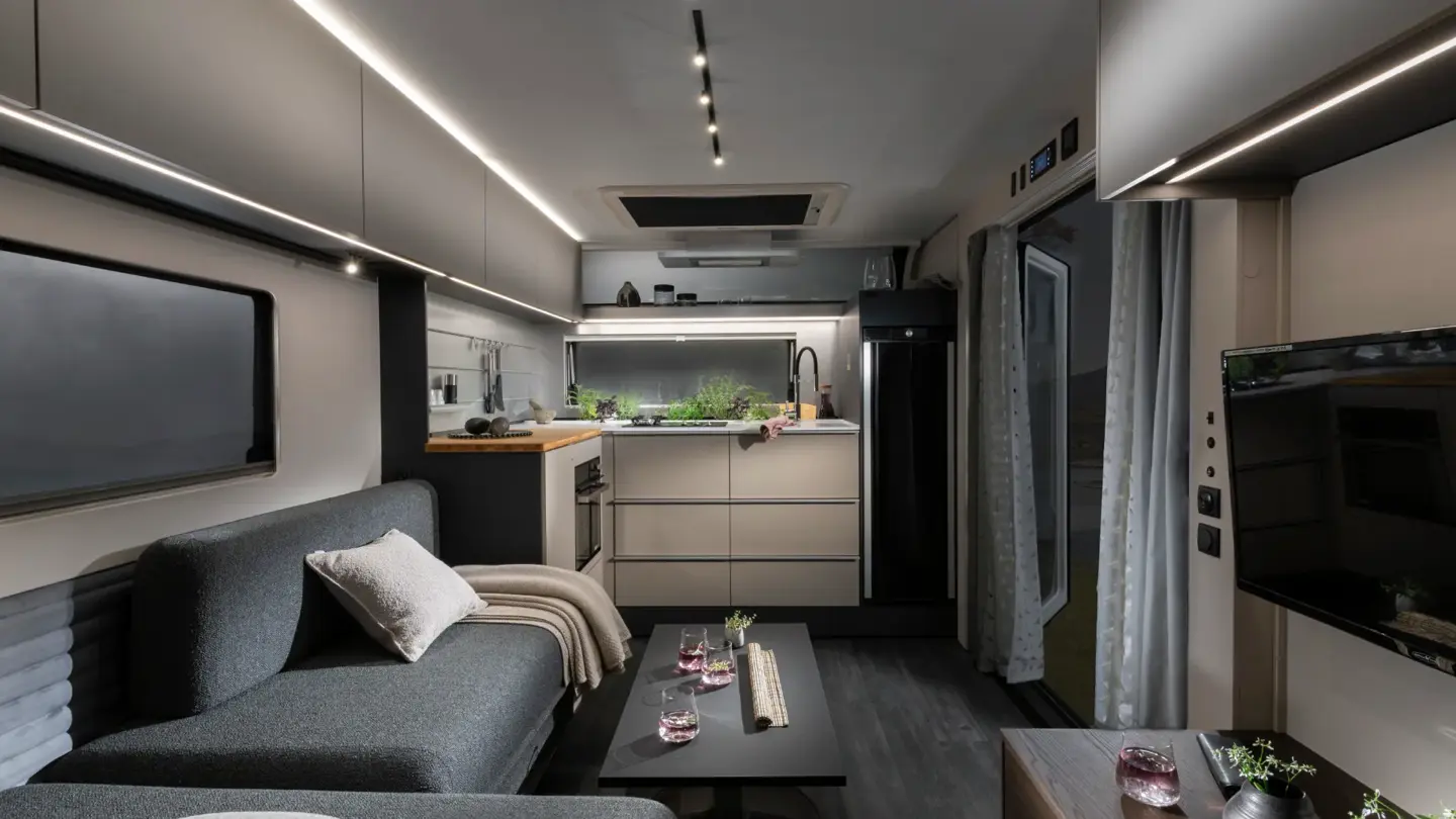 Astella 704 HP Çekme Karavan resim galerisi