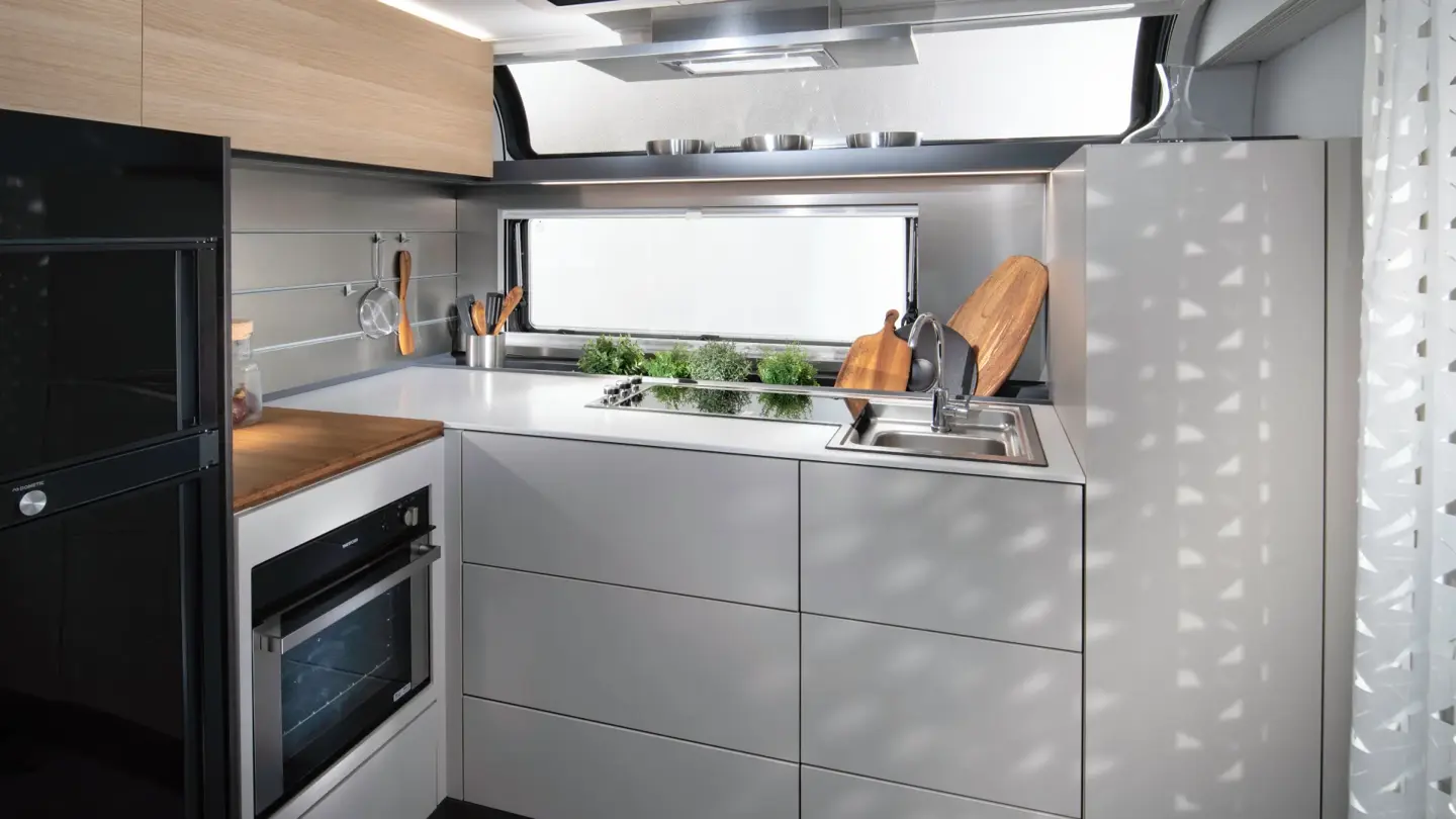 Astella 704 HP Çekme Karavan resim galerisi