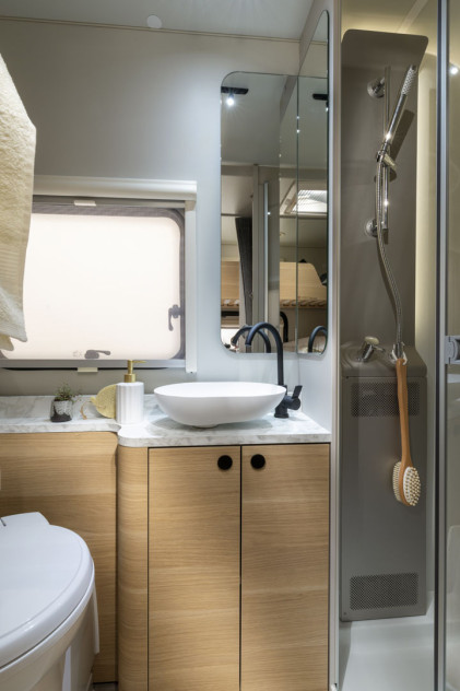 Adria Adora Tuvalet Banyo Alanı